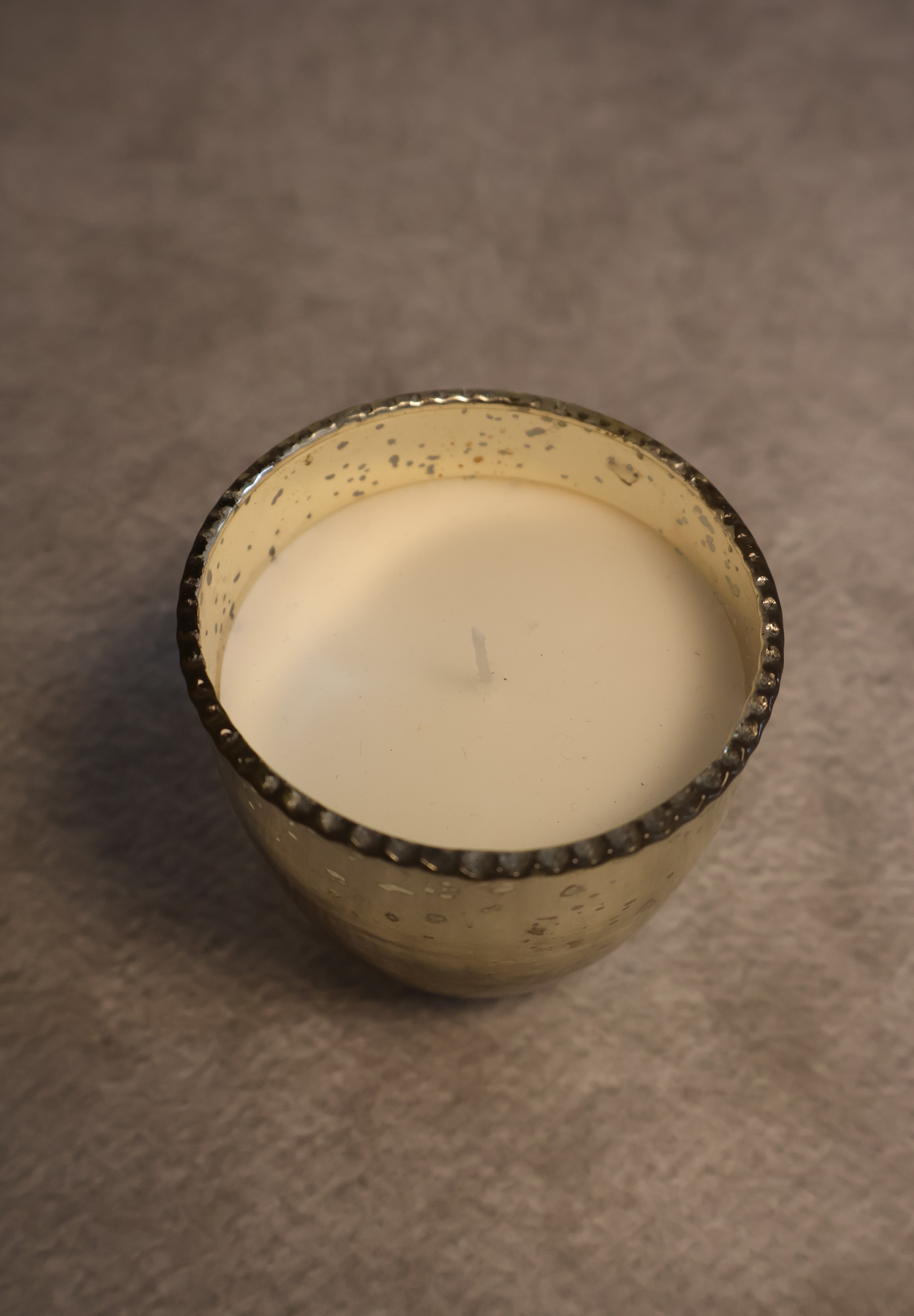 Neck Rimmed Silver Candle (Set of 3)